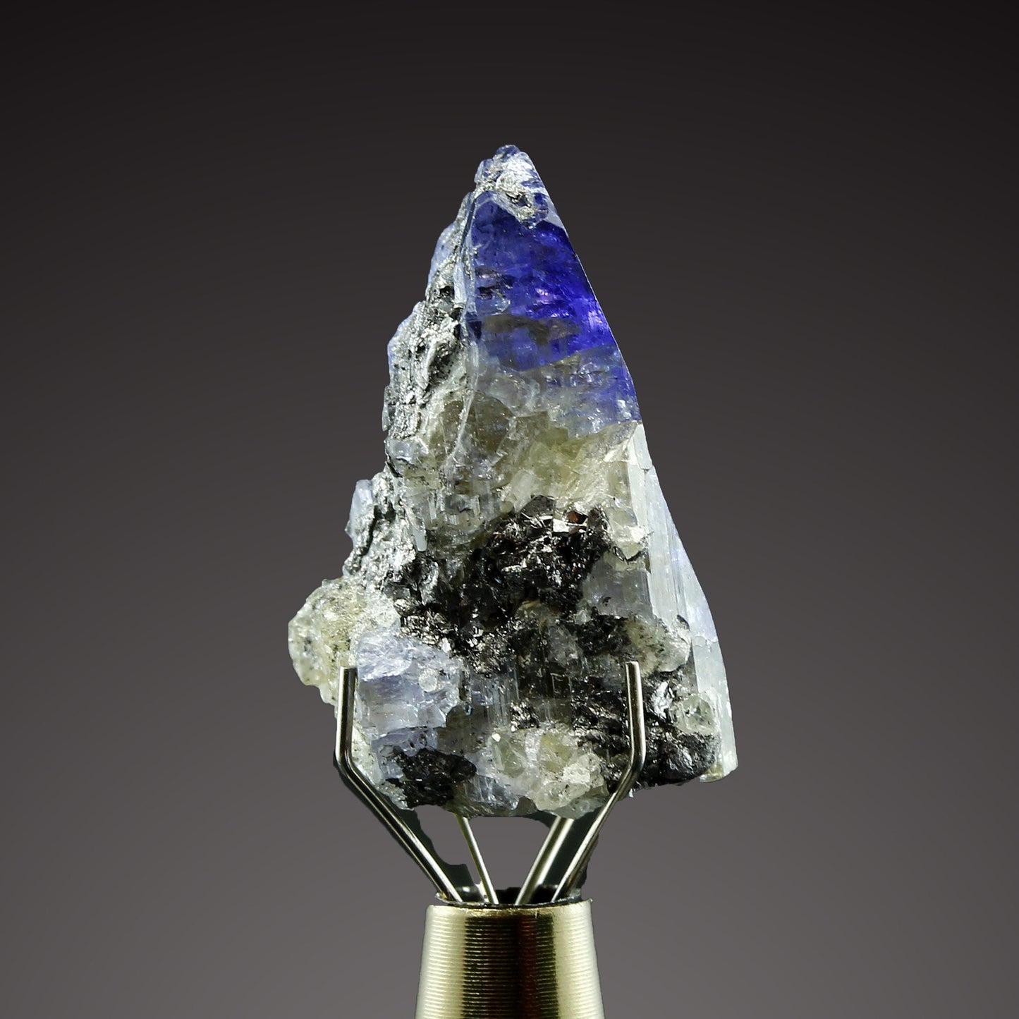 Natural TANZANITE Pleochroism, Blue Purple and Green from Tanzania