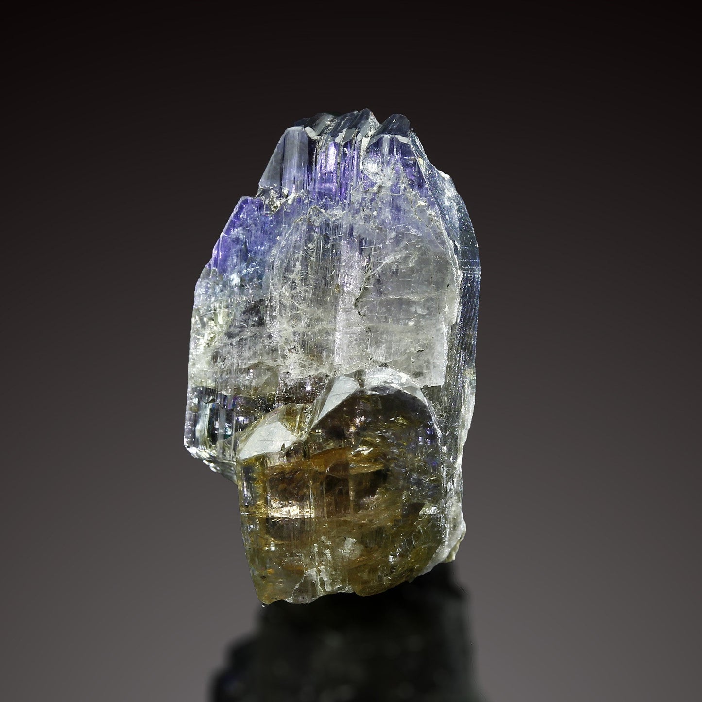 Natural TANZANITE Pleochroism, Blue Purple and Green from Tanzania