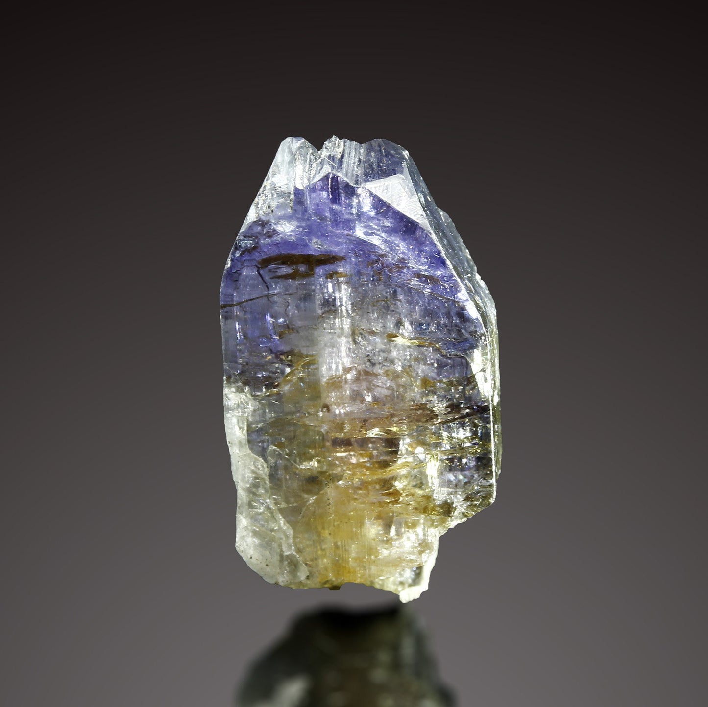 Natural TANZANITE Pleochroism, Blue Purple and Green from Tanzania